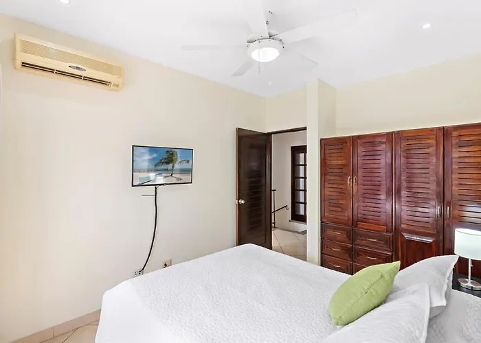 Fabulous 2-story With Big Pool - Short Drive To Beaches Garita