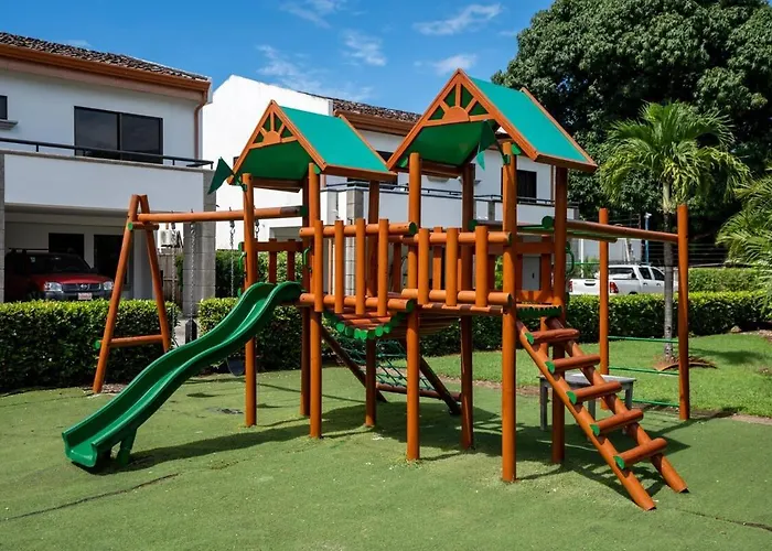 Сasa de vacaciones Fabulous 2-story With Big Pool - Short Drive To Beaches Garita